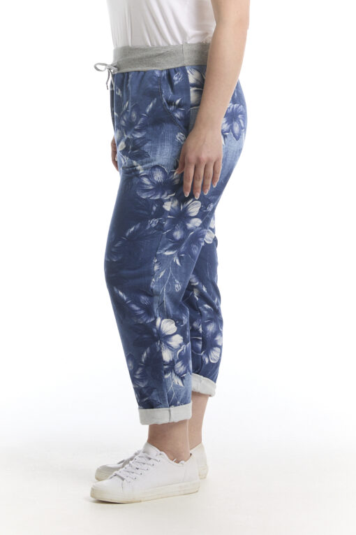 Salli kukkahousut - M/L - Image 2