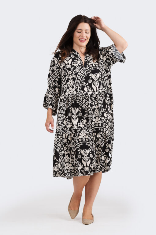 Kristiina mekko - mustavalkoinen - Image 2