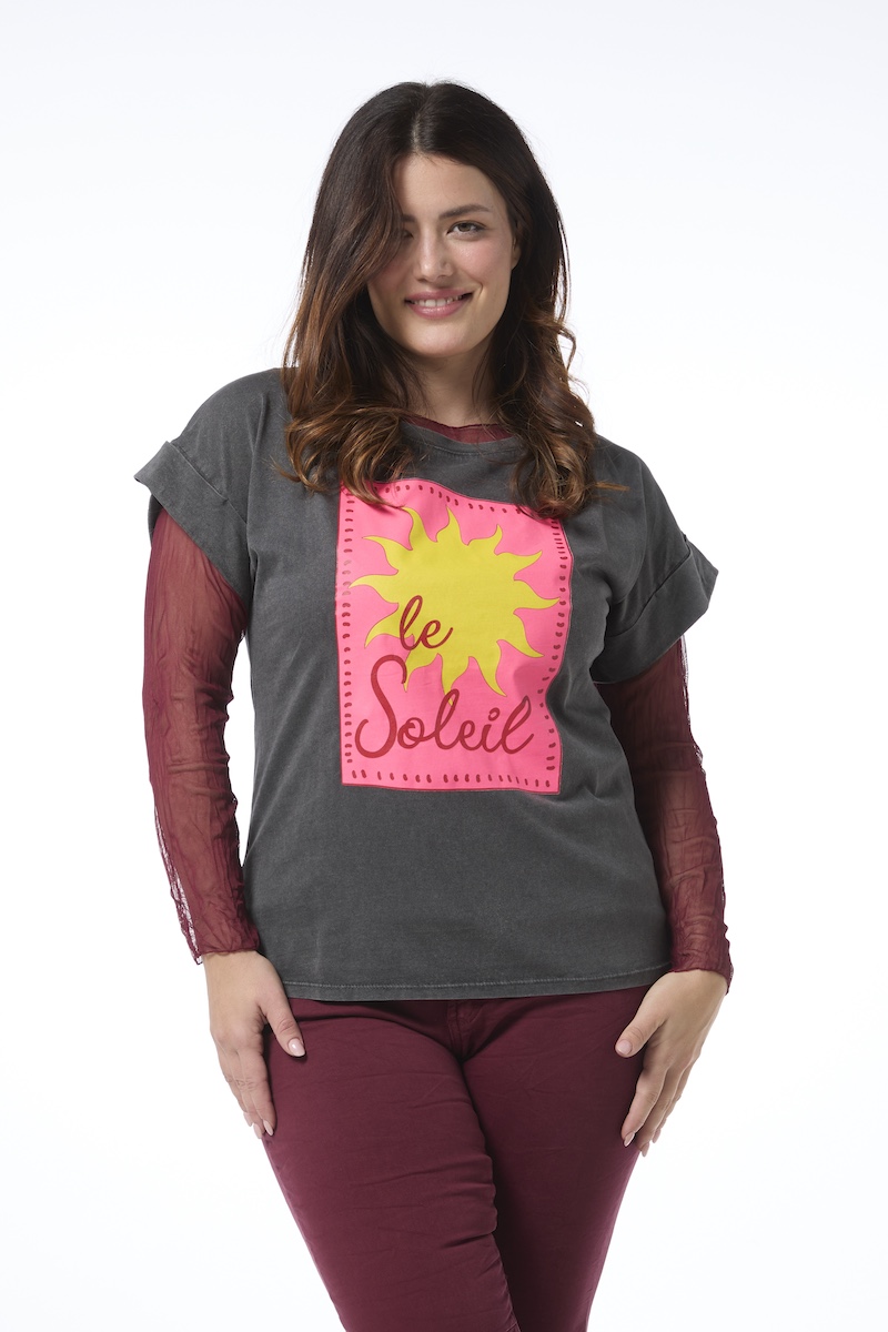 T-paita kuviolla - le Soleil