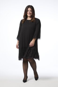 Lorena vekattu mekko - musta