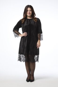 Velvet mekko - musta