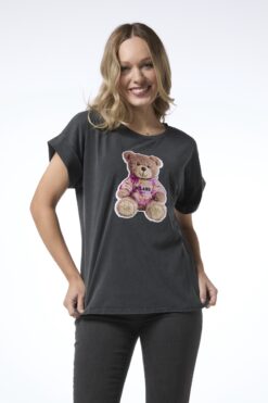 T-paita kuviolla - Milano nalle