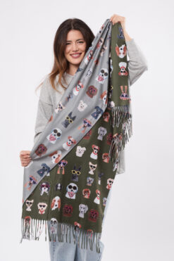 Koirat shaalissa - vihreä