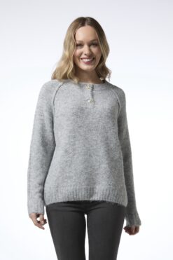 Roomaneule timanttinappi - vaalea harmaa