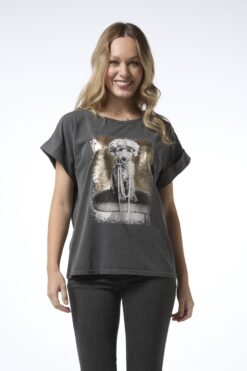 T-paita kuviolla - helmikoira