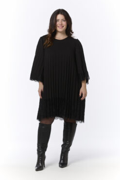 Festa  pliseerattu mekko - musta