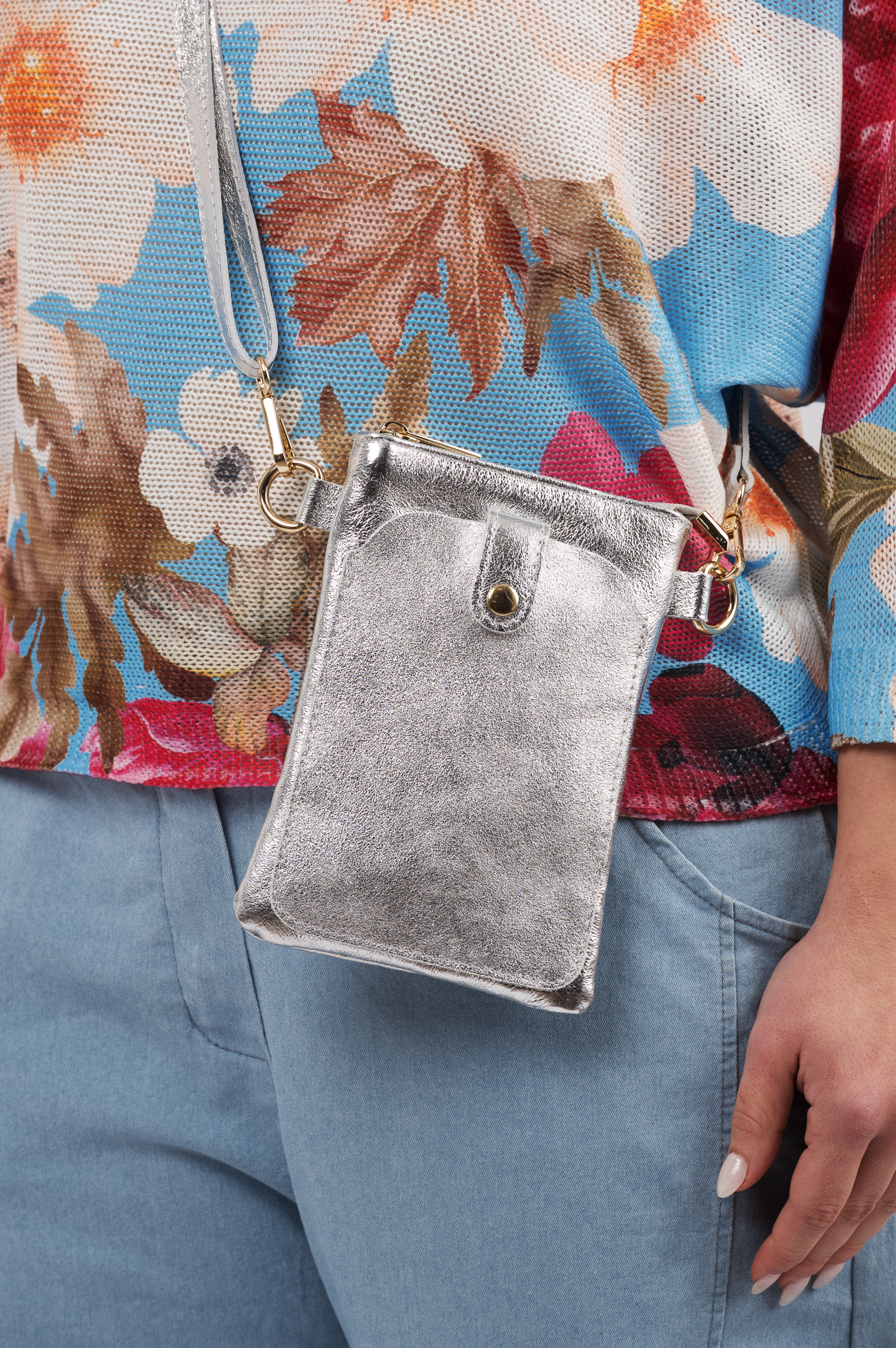 Iso kännykkälaukku - hopea