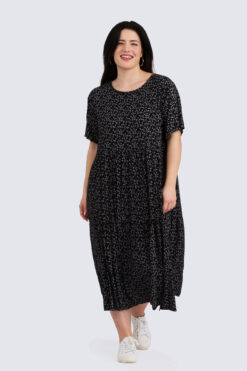 Mekko viskoosi -musta