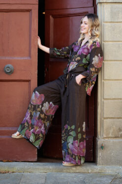 Pellavahousu kukka - ruskea