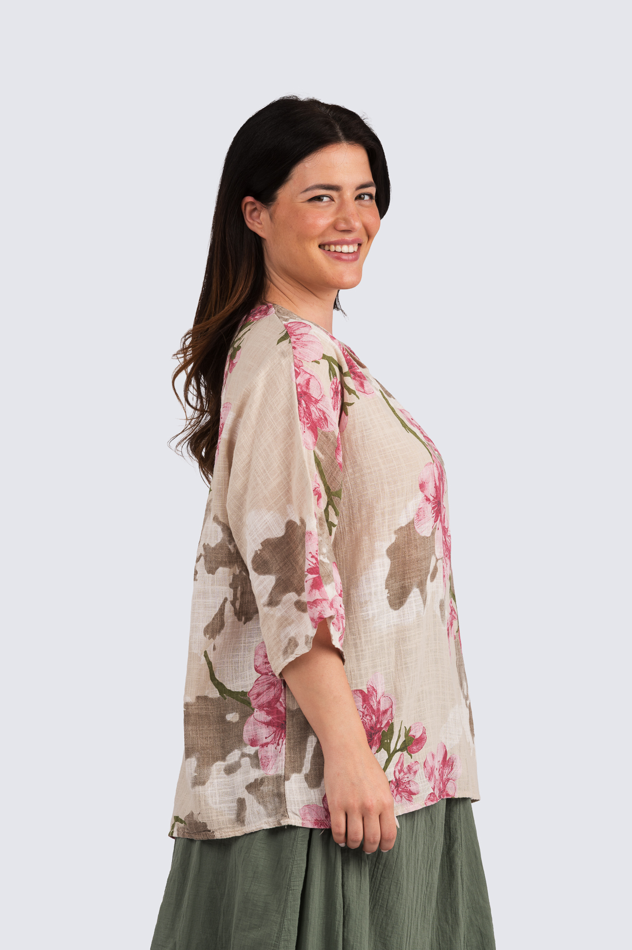 Kaariina kukkapusero - vaalea hiekka - Image 3