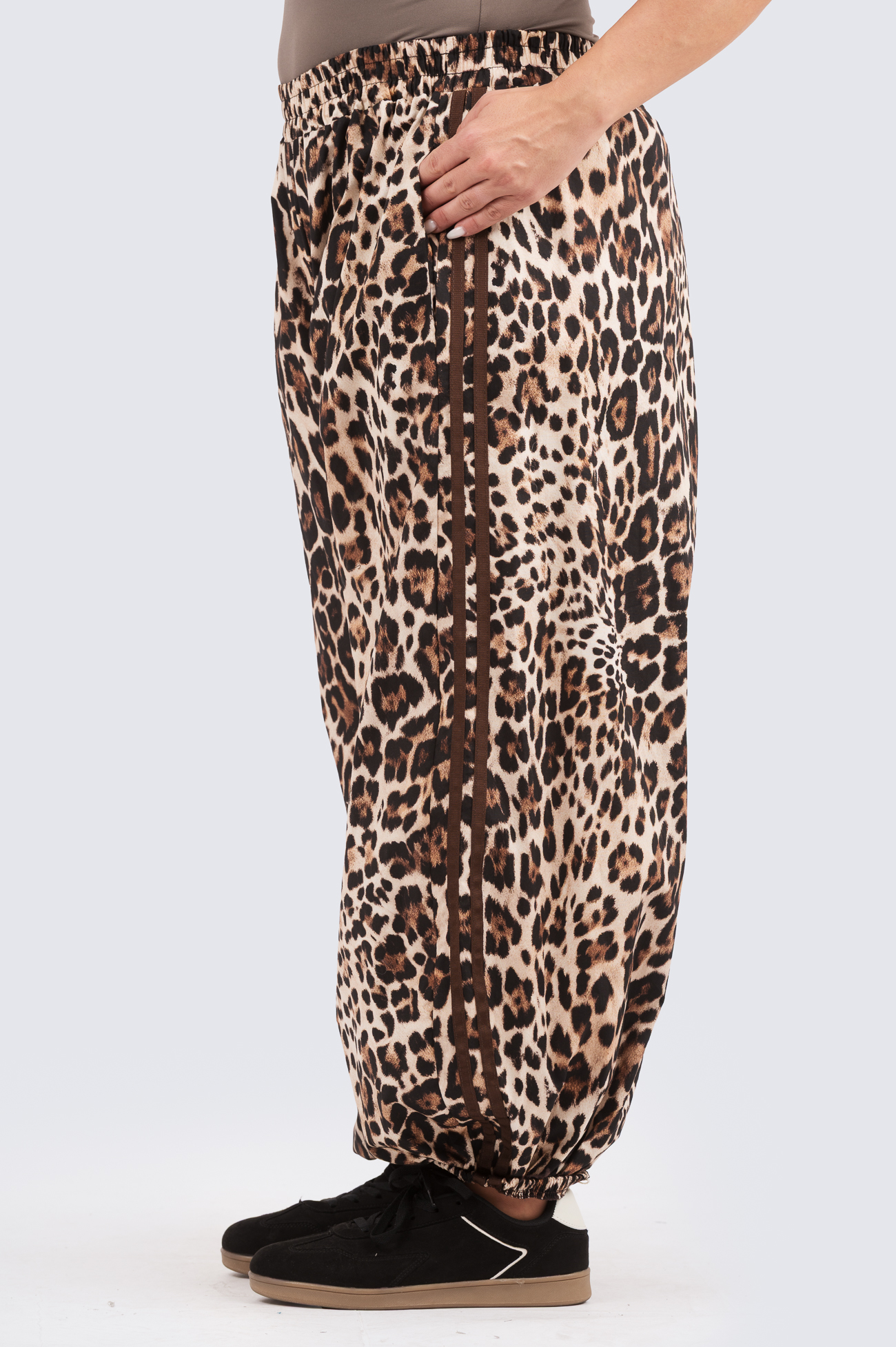 Housu baggy-Leopardi - Image 2